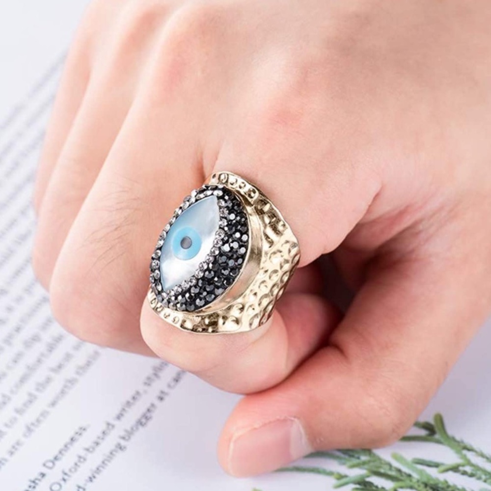 Evil eye ring 🧿